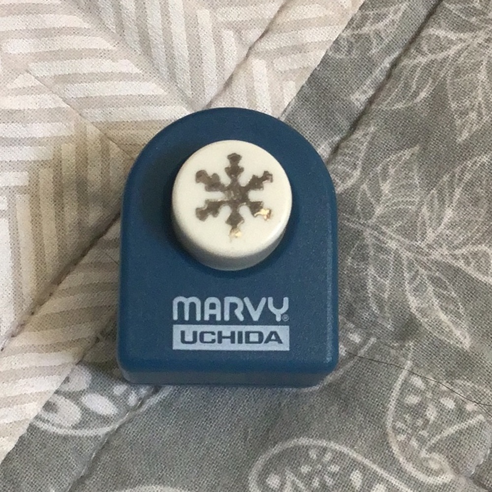 ❄️ Marvy Uchida Snowflake Paper Punch ❄️